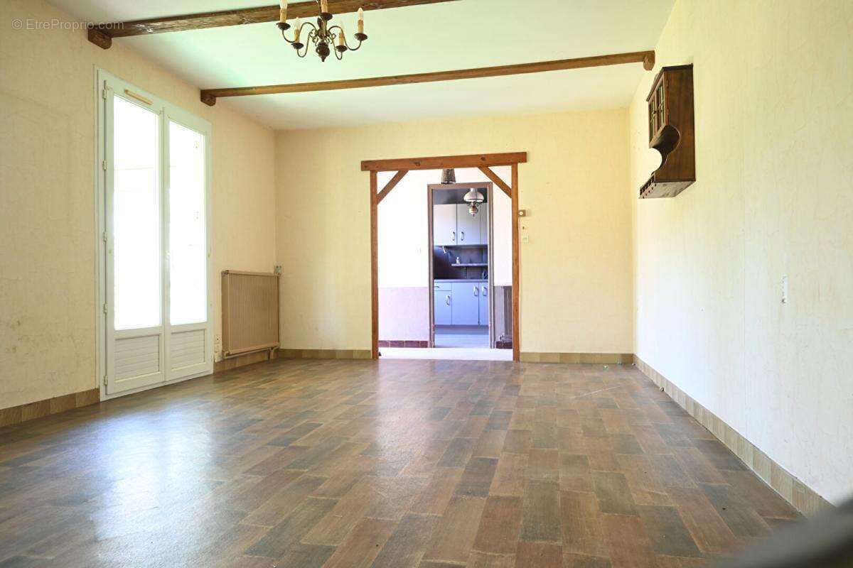 Maison à AZAY-LE-RIDEAU