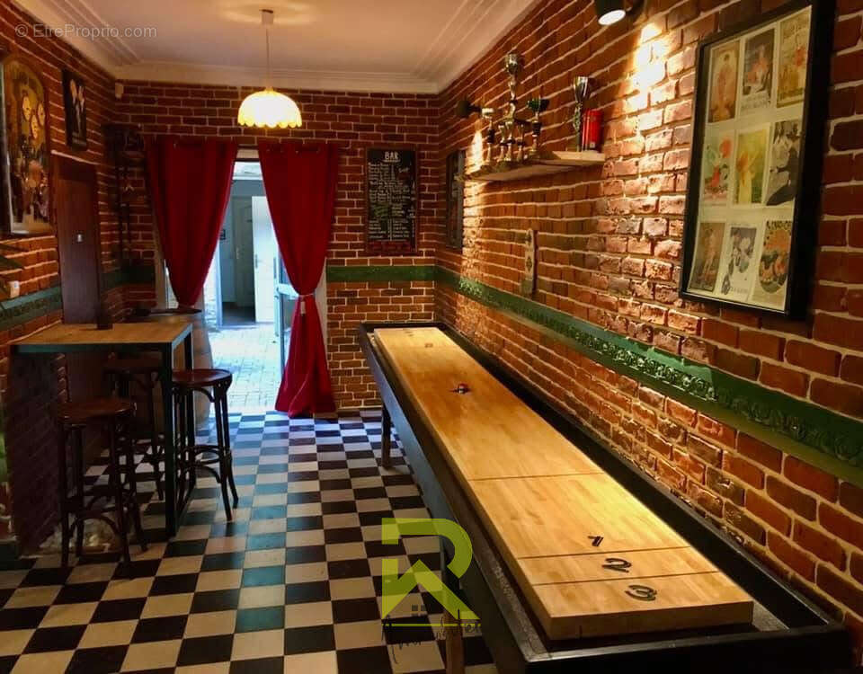 Commerce à GINESTAS