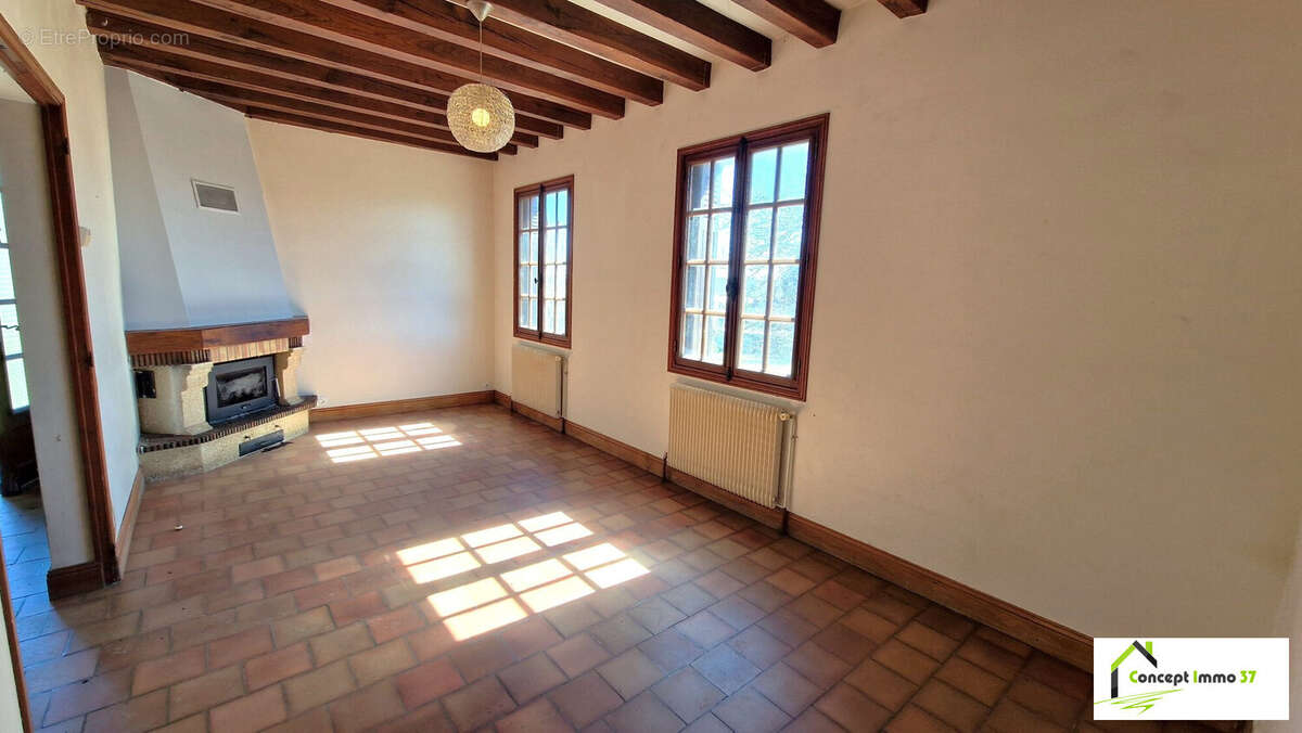 Maison à MONTLOUIS-SUR-LOIRE