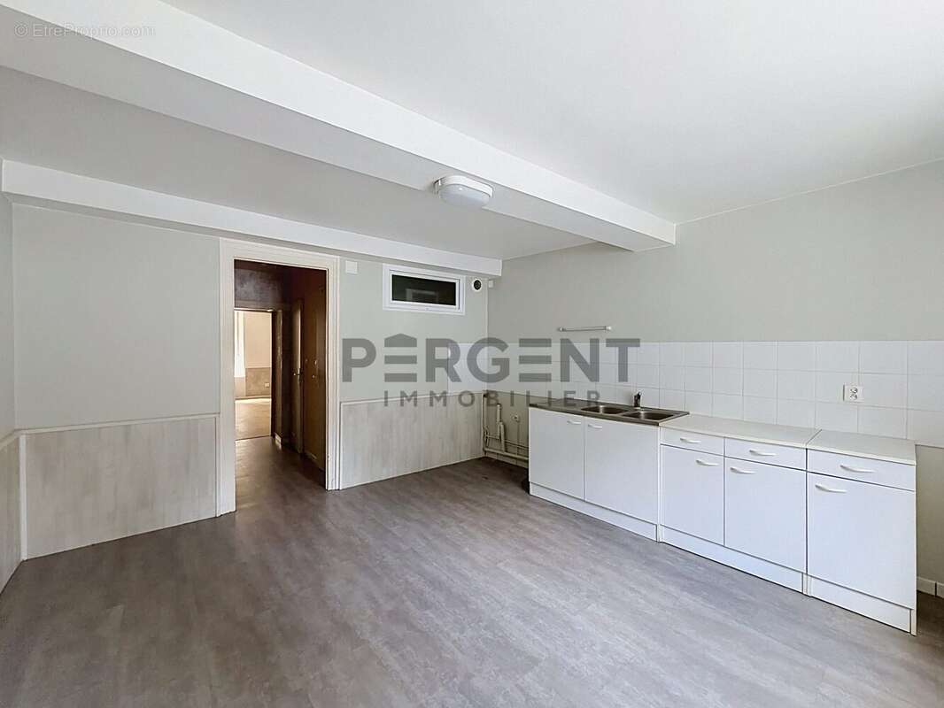 Appartement 43 m² à Charleville-Mezieres  - photo 2