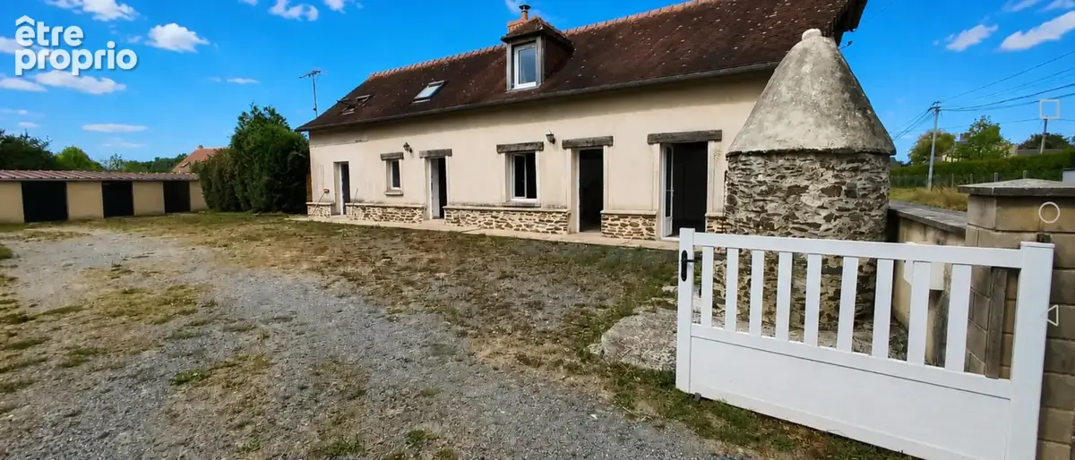 Maison à LE TRONQUAY