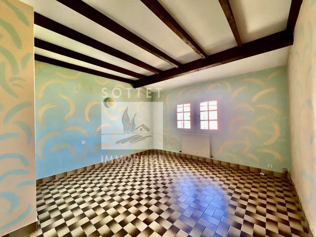 Maison à LAPALUD