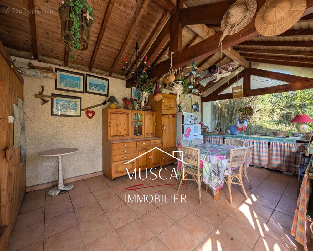 Maison à BONNEFAMILLE