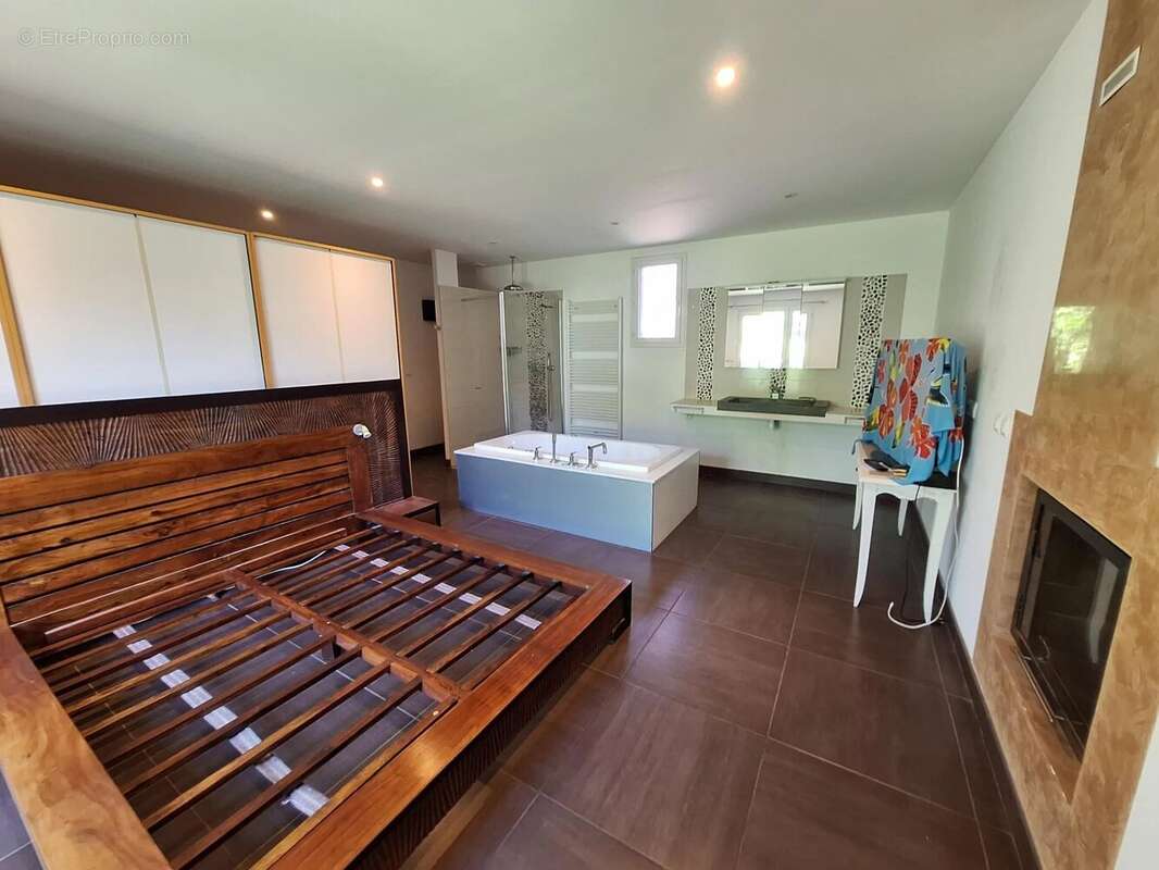 Appartement à COGOLIN