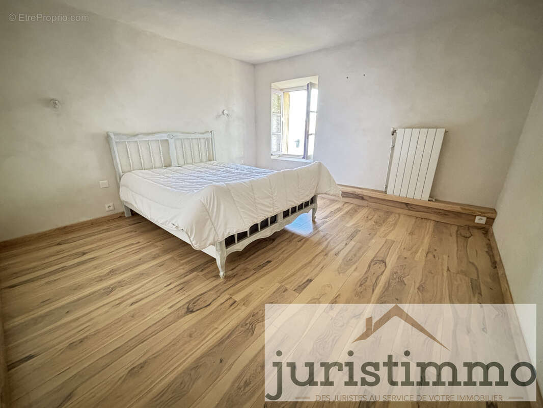 Maison à LAPALUD