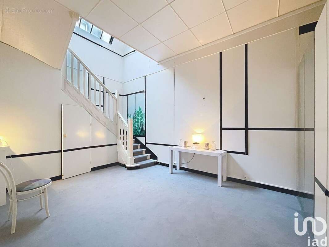 Photo 6 - Commerce à NEUILLY-SUR-SEINE