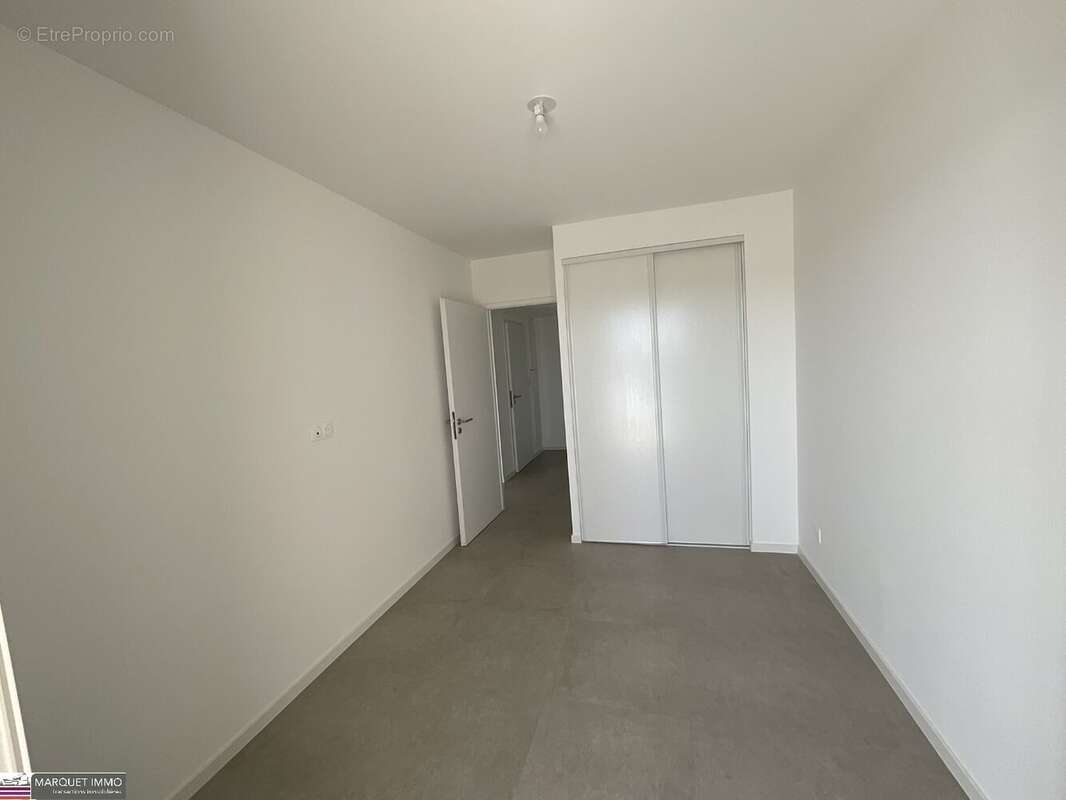 Appartement à SAUVIAN