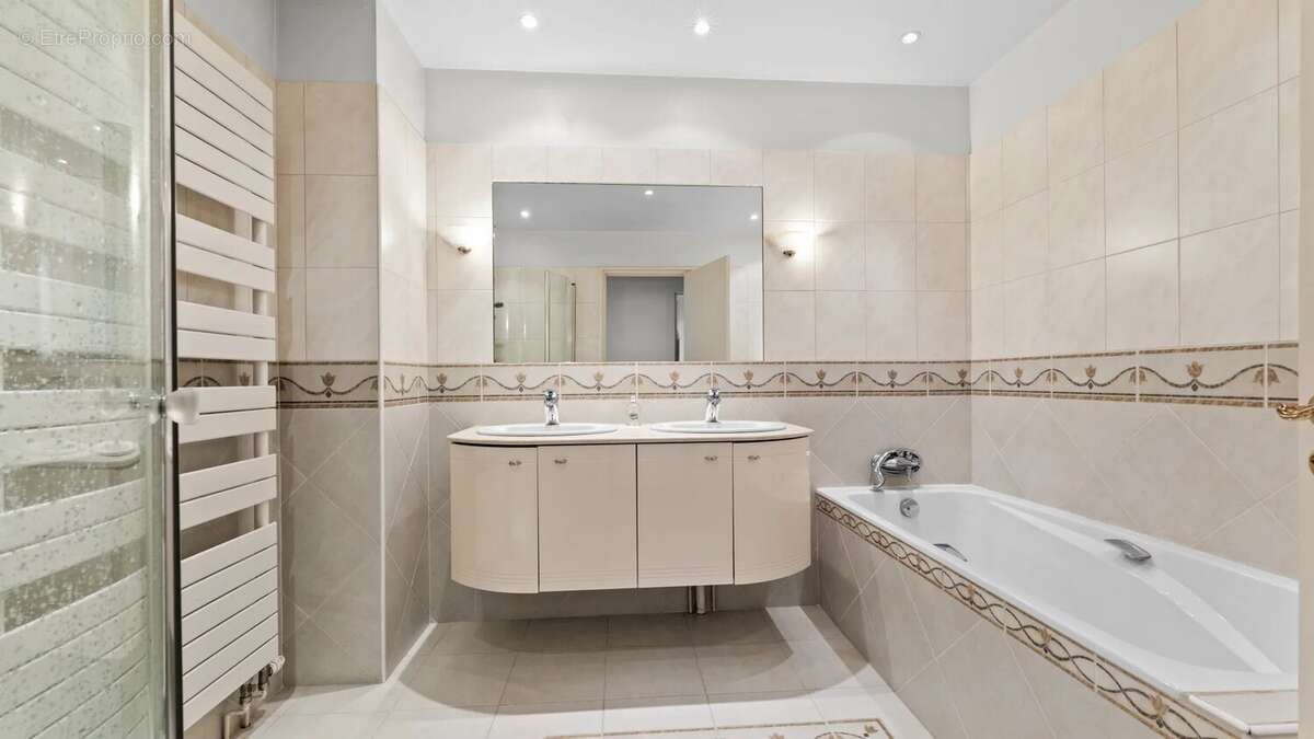 Maison à SAINT-CLOUD