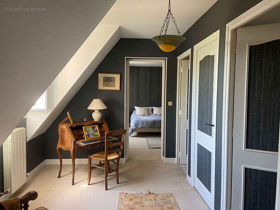 Maison à VARENNES-VAUZELLES