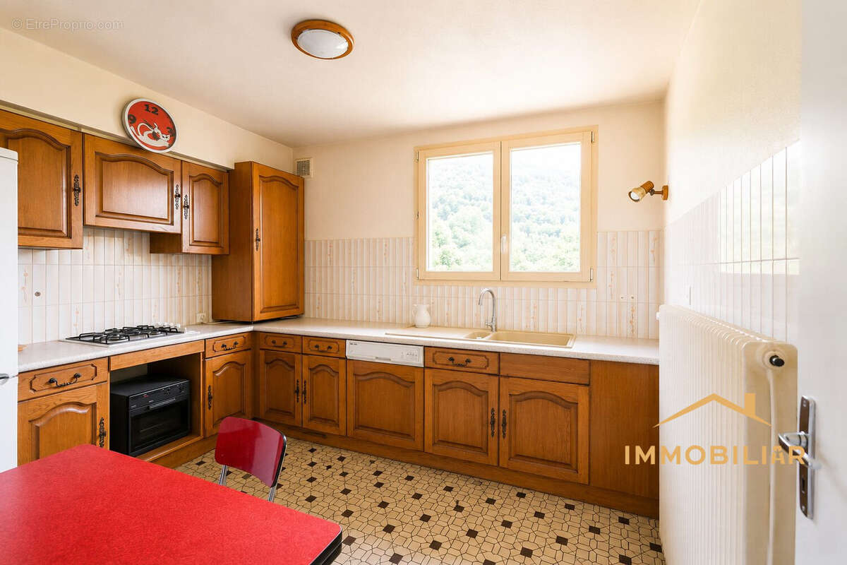 Appartement 73 m² à Saint-Claude  - photo 7