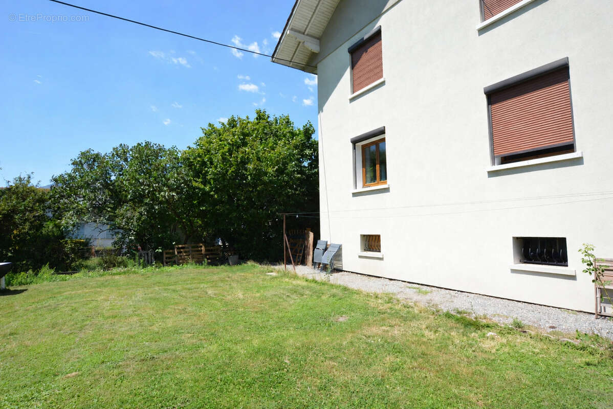 Maison de 2 appartements a cluses - secteur messy - photo 10