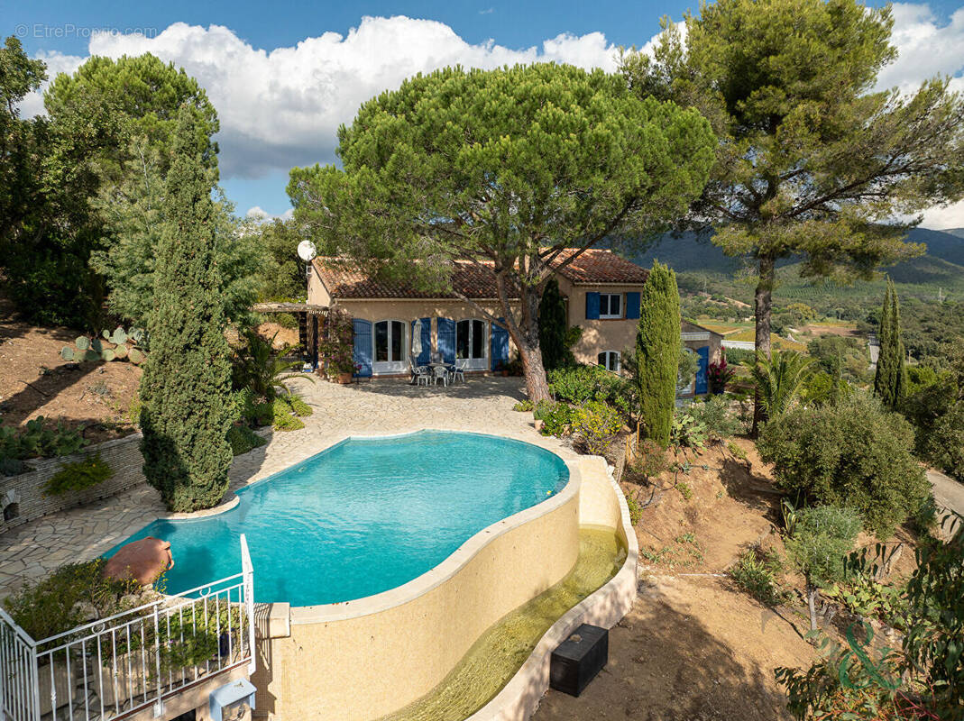 Maison à BORMES-LES-MIMOSAS