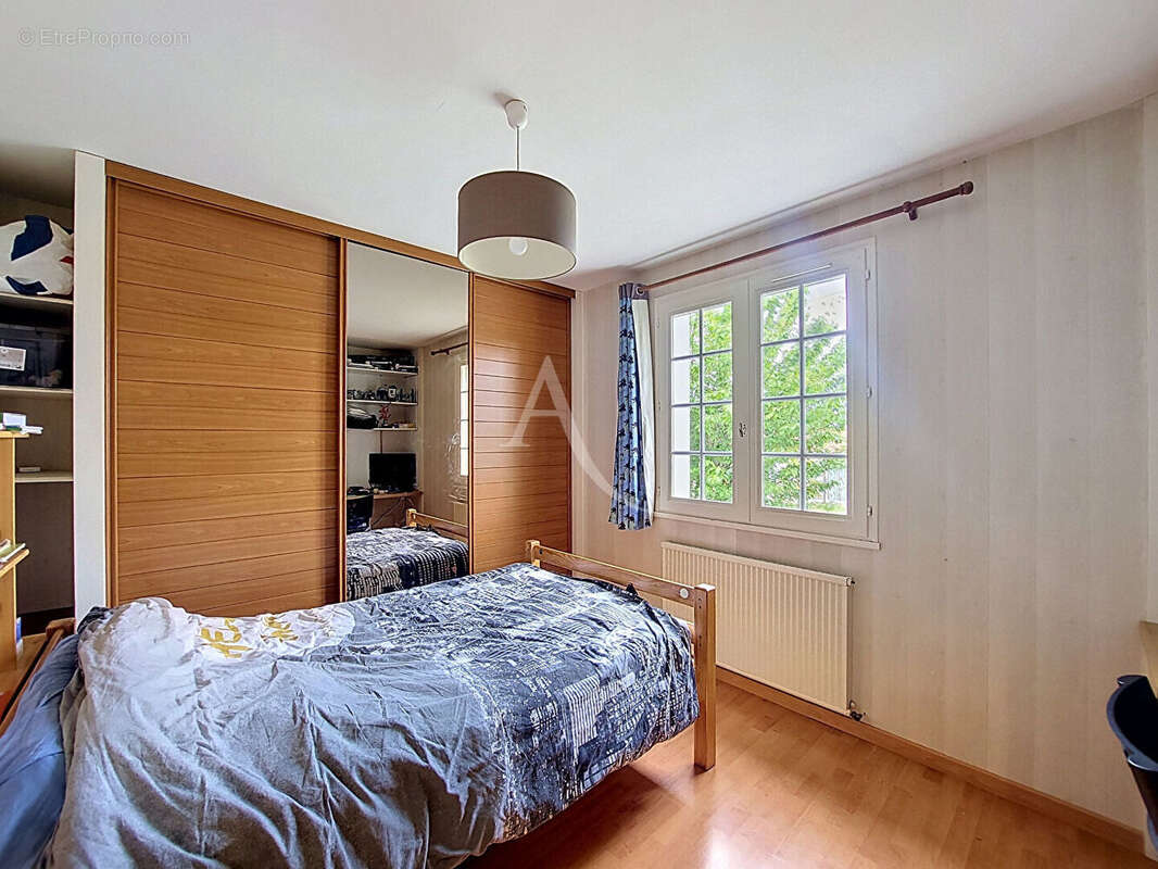A vendre maison familliale a vezins - photo 8