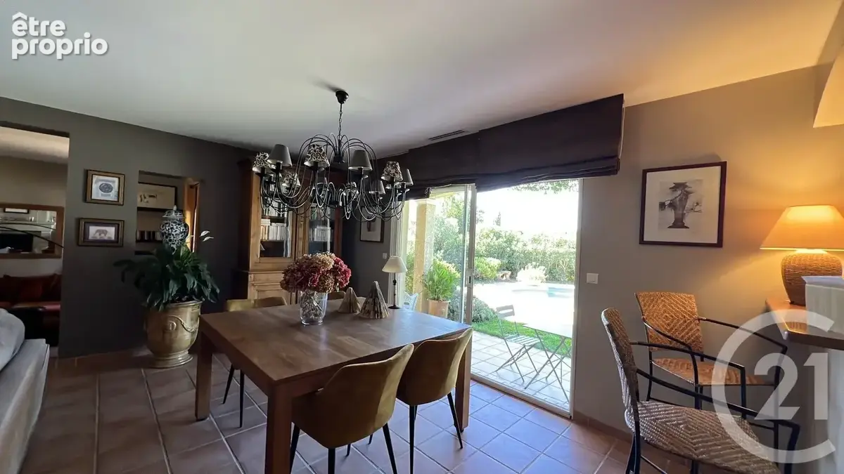 Maison 131 m² à Castillon-Du-Gard  - photo 8
