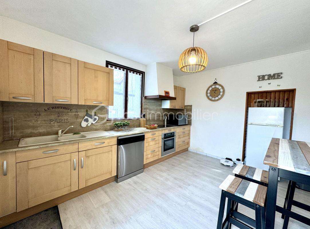 Maison à VIELS-MAISONS