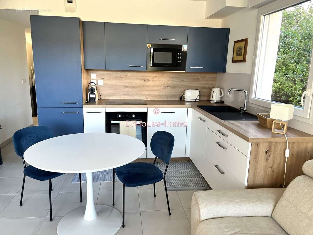 Appartement à SAINT-CYR-SUR-MER
