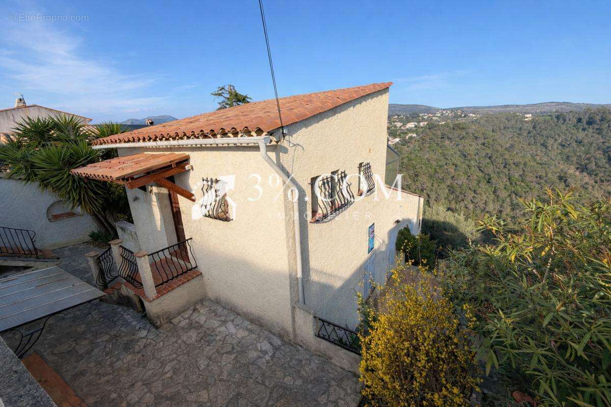 Maison à COLOMARS