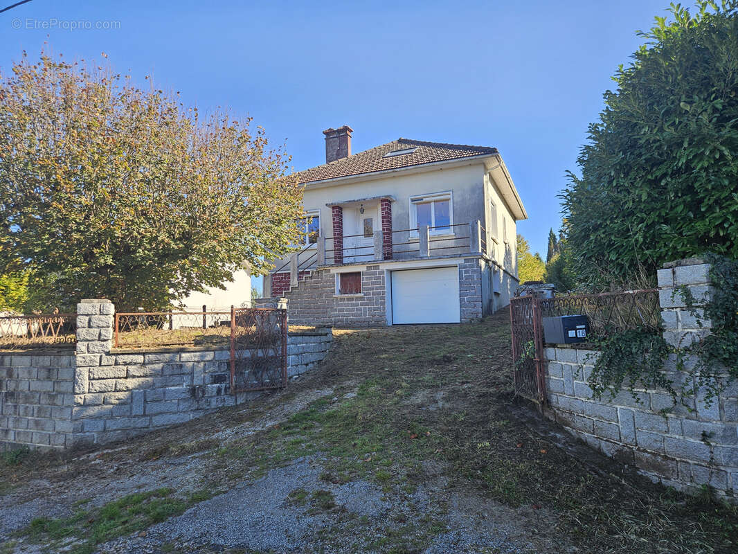 Maison à CHATEAUNEUF-LA-FORET