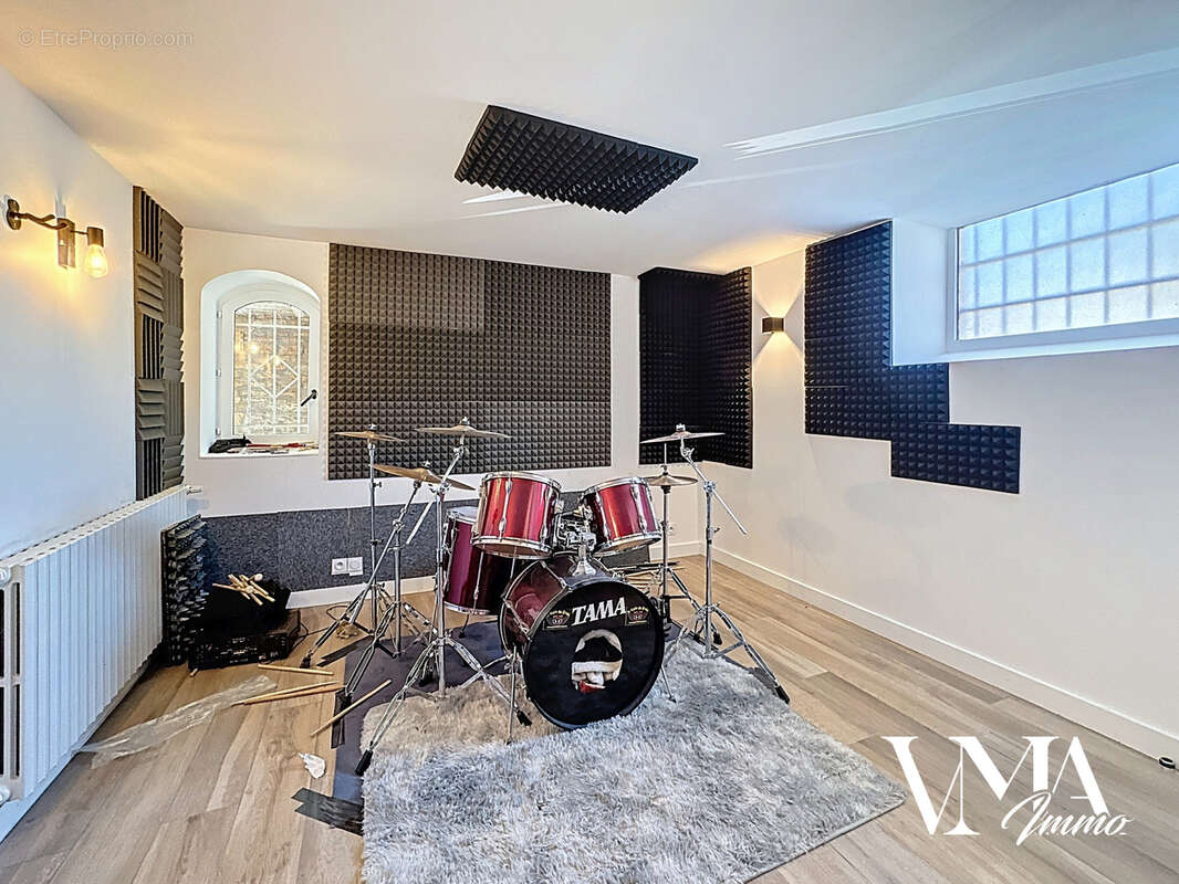 Maison à CHAZAY-D'AZERGUES