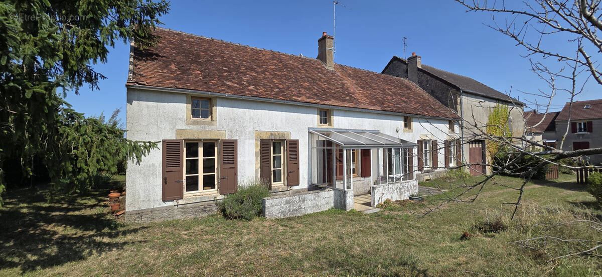 Maison à BRINON-SUR-BEUVRON