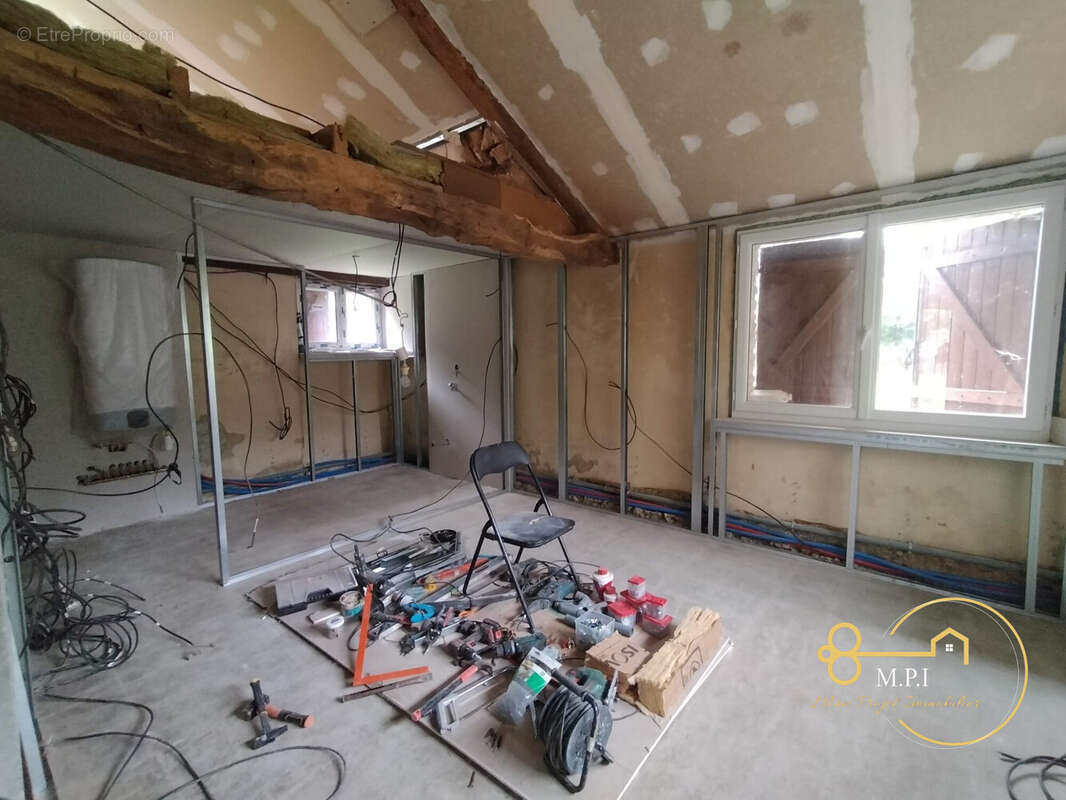 Maison à LA CHAPELLE-PRES-SEES