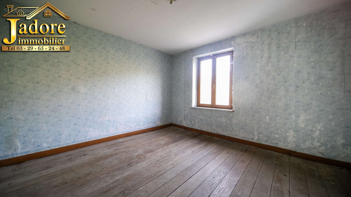 *** trop tard *** maison a renover - photo 10