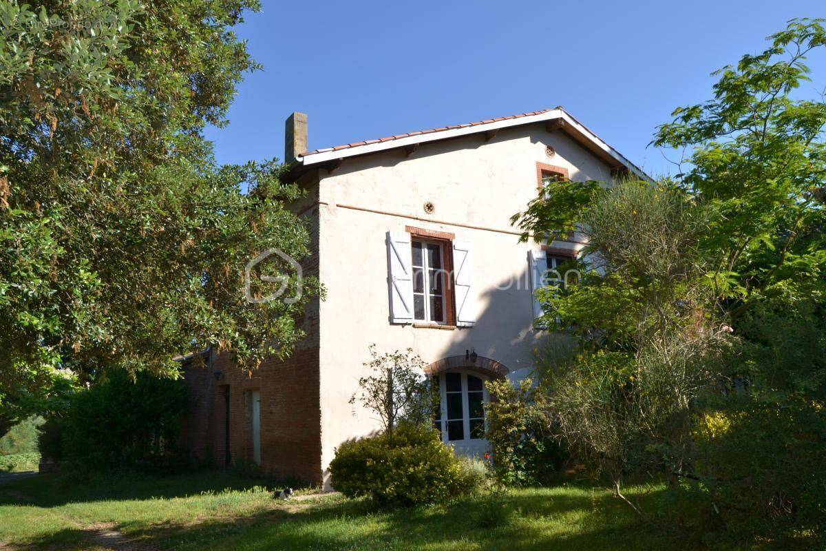Maison à LANTA