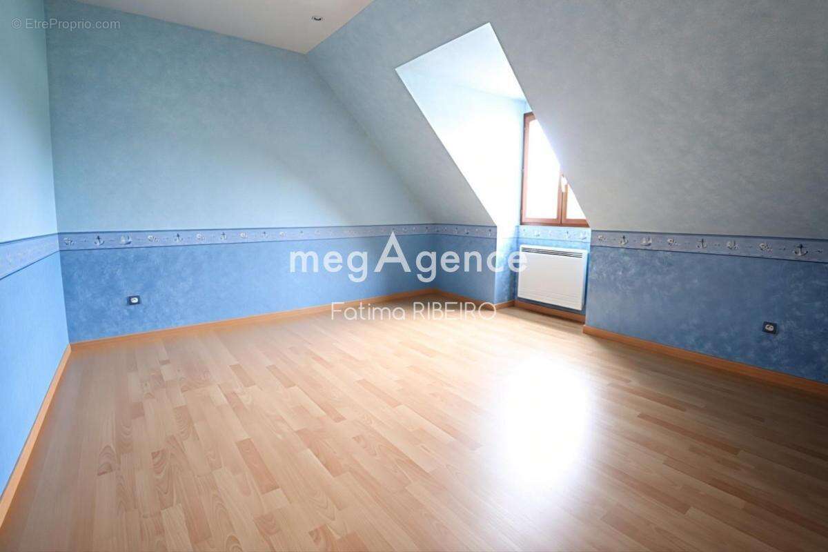 Maison à ROZAY-EN-BRIE