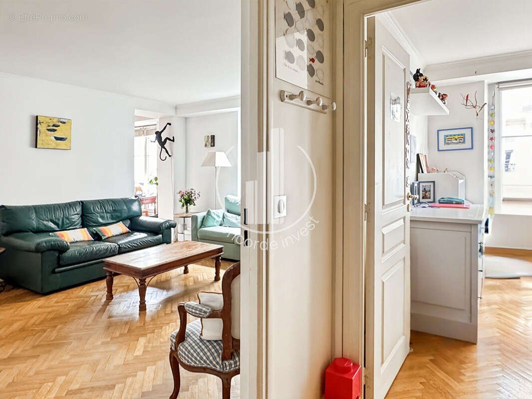 Appartement à LEVALLOIS-PERRET