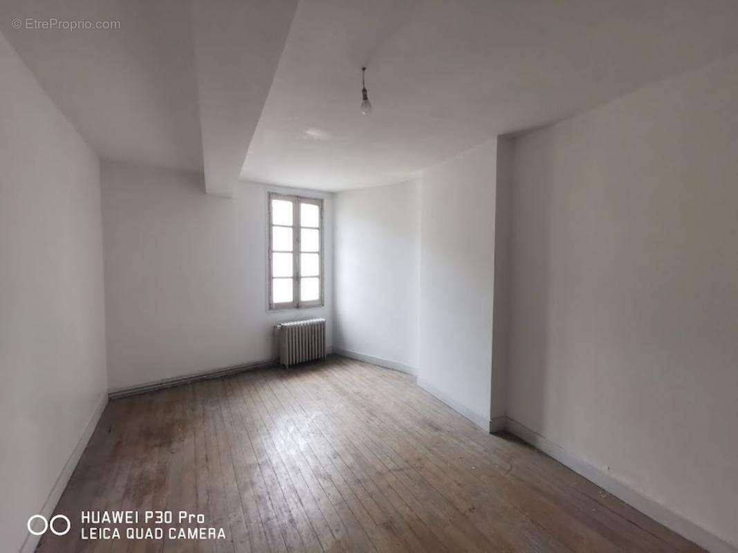 Appartement à BRANNE