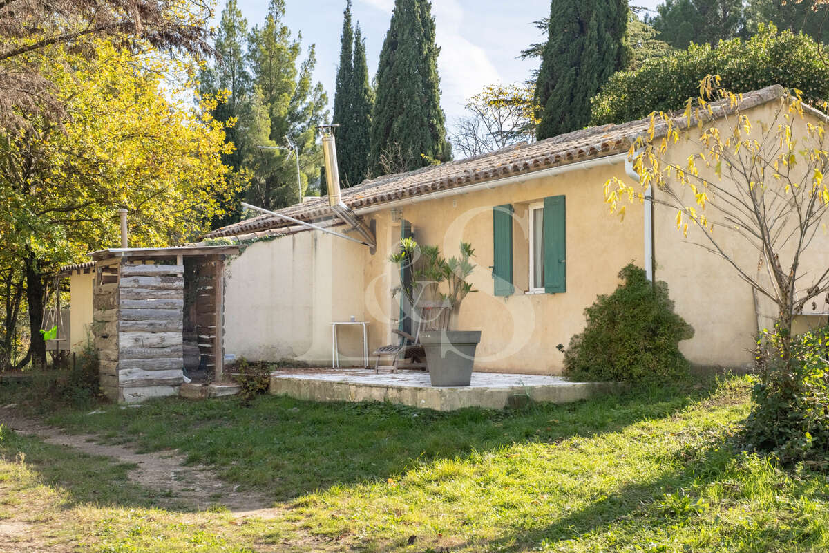 Maison à PERNES-LES-FONTAINES