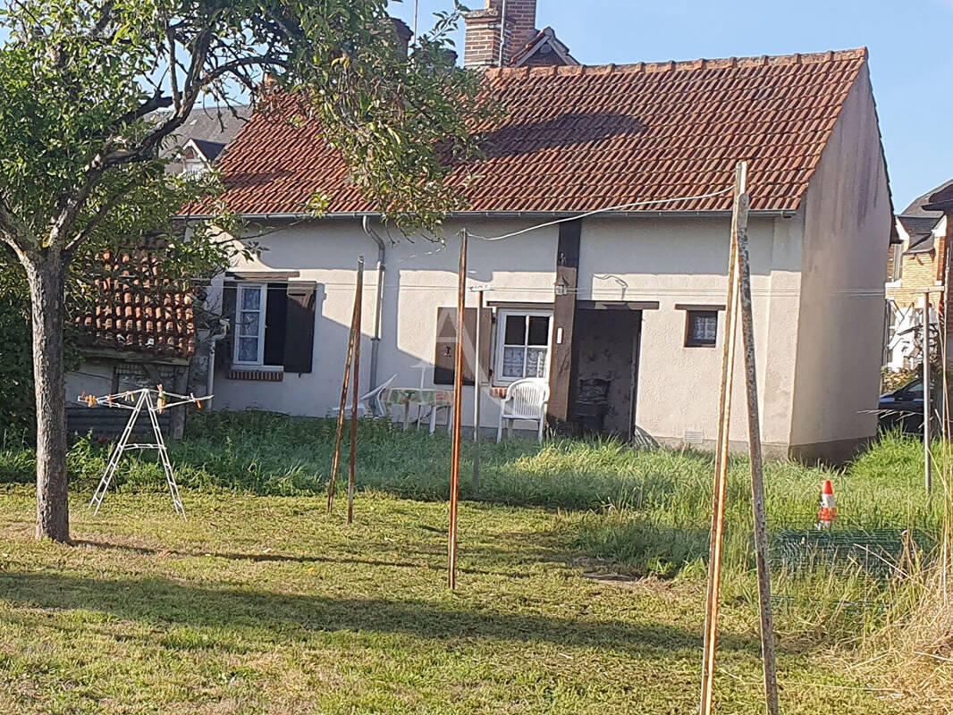 Maison à YVOY-LE-MARRON