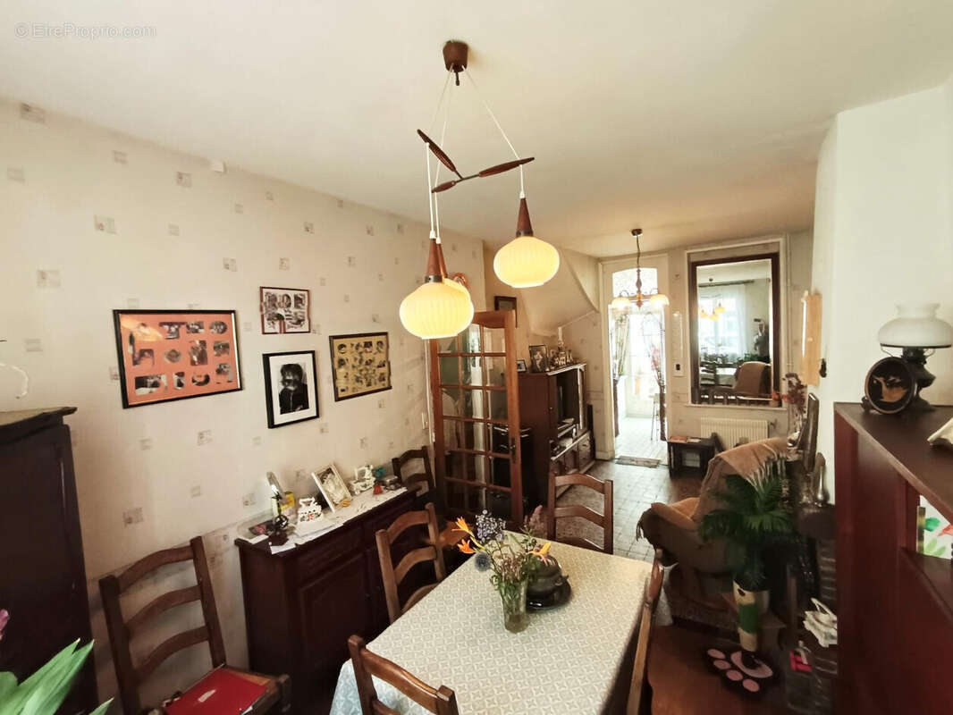 Maison 3 chambres + bureau + cour, Saint-Acheul - photo 3