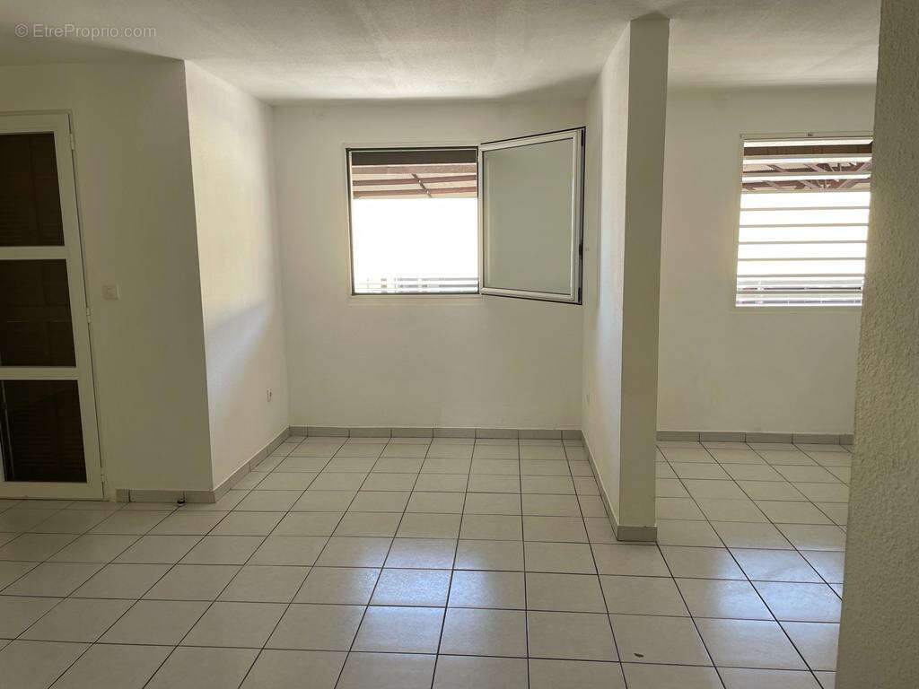 Appartement à KOUROU