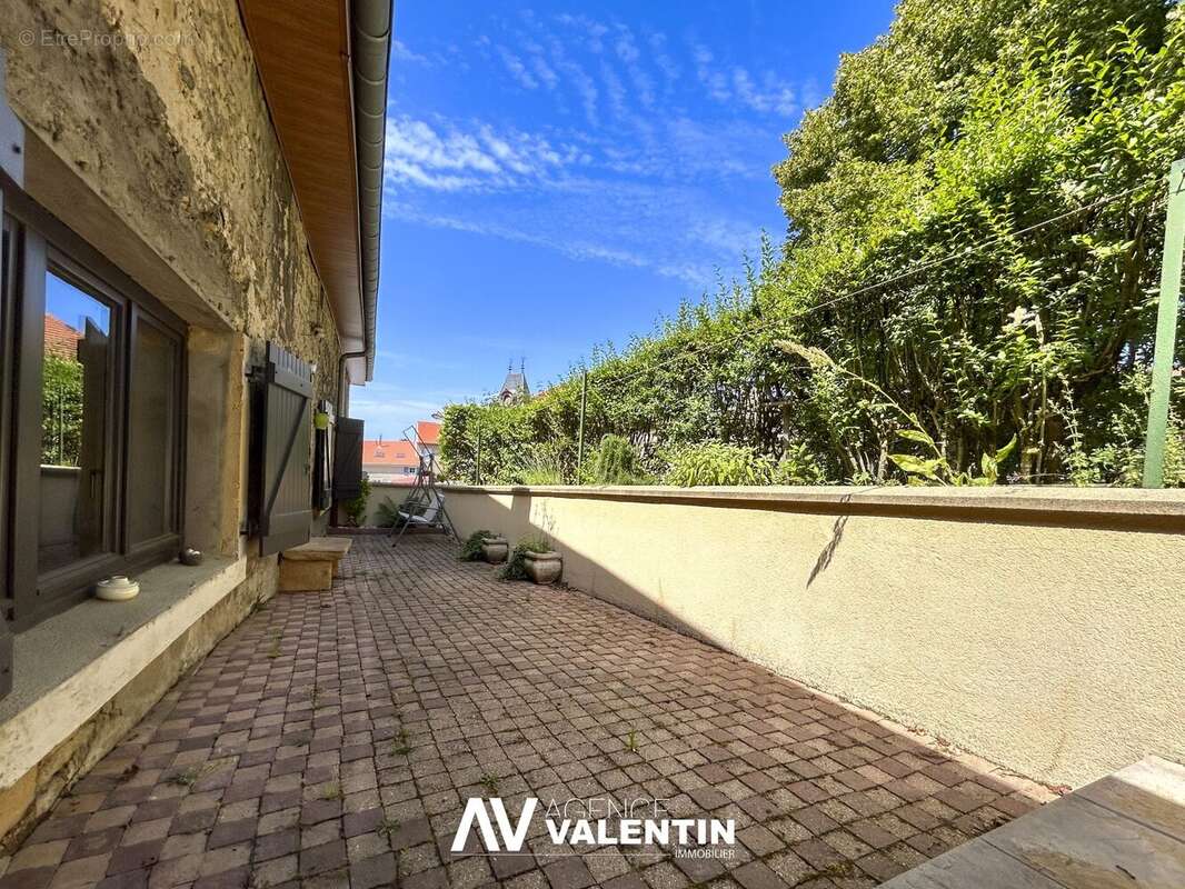 Maison à SAINT-PRIVAT-LA-MONTAGNE