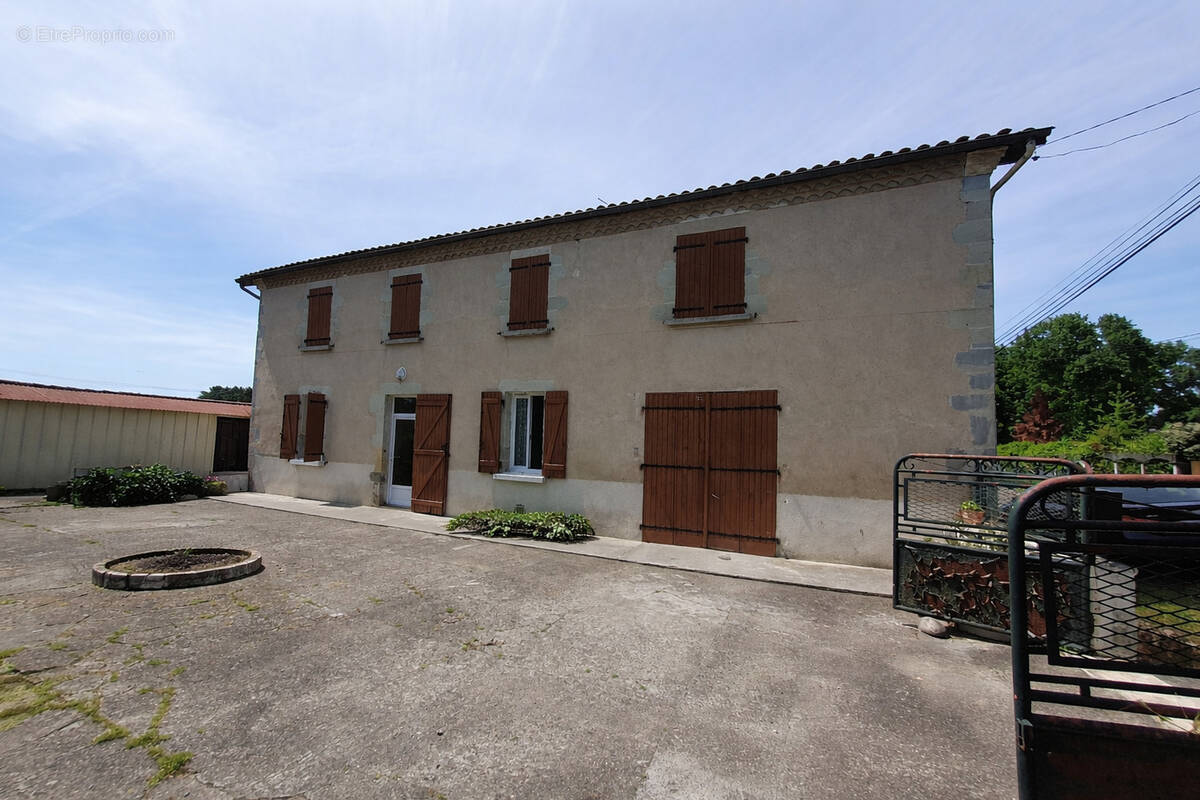 Maison à SAINT-SEVER