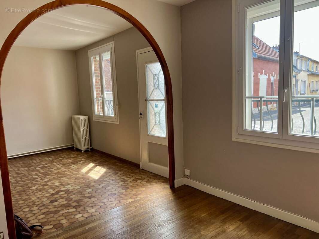 Maison 90 m² à Tergnier  - photo 2
