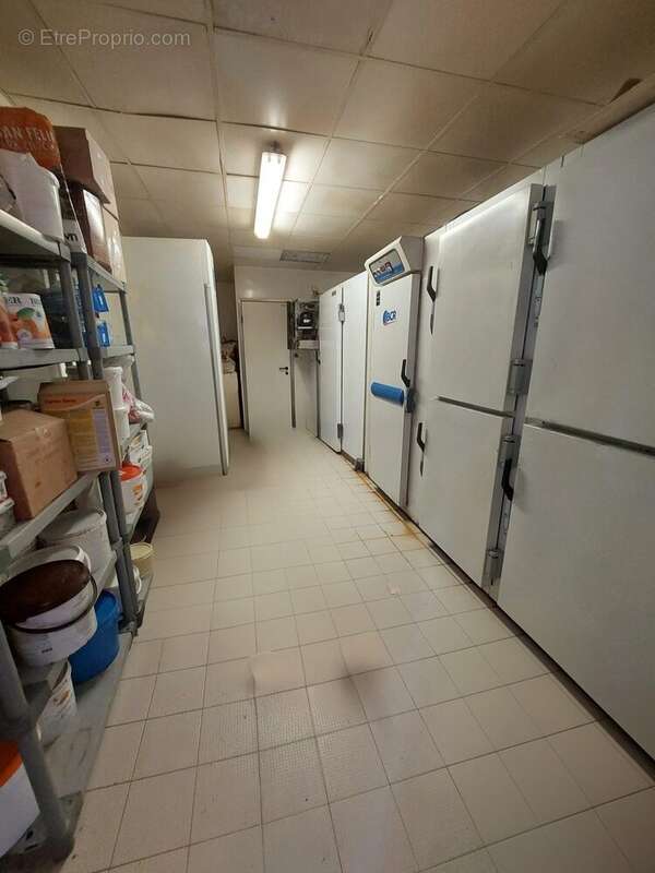 Commerce à VOUVRAY-SUR-LOIR