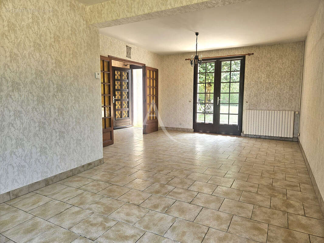 Maison à MONTRICHARD