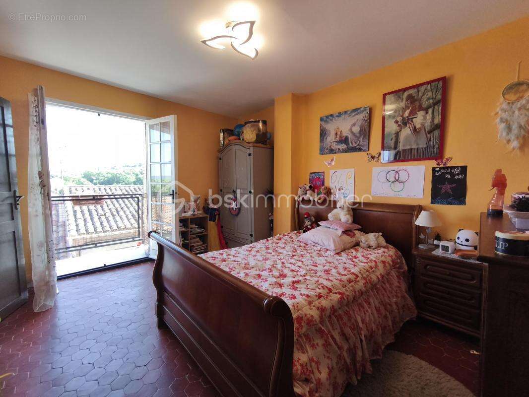 Maison à SAINTE-TULLE