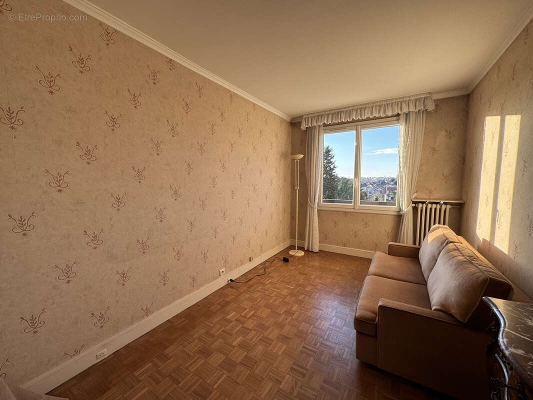 Appartement à SAINT-MAUR-DES-FOSSES