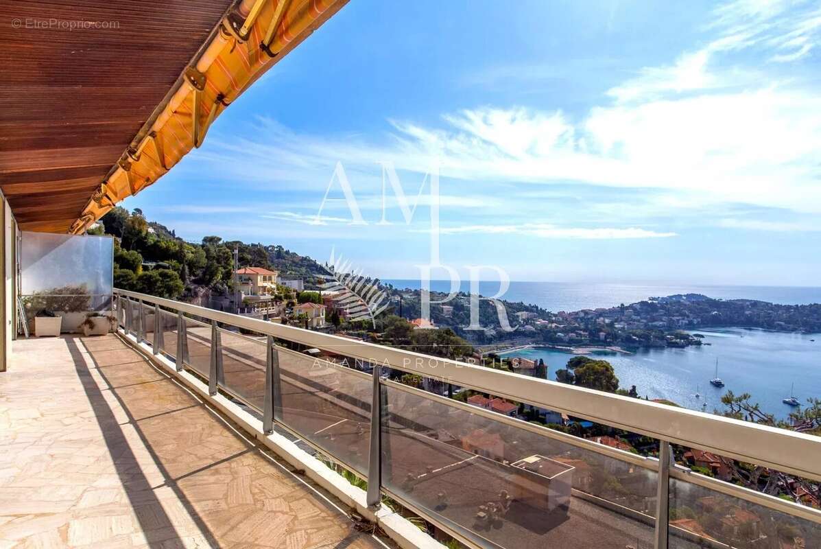 Appartement à VILLEFRANCHE-SUR-MER