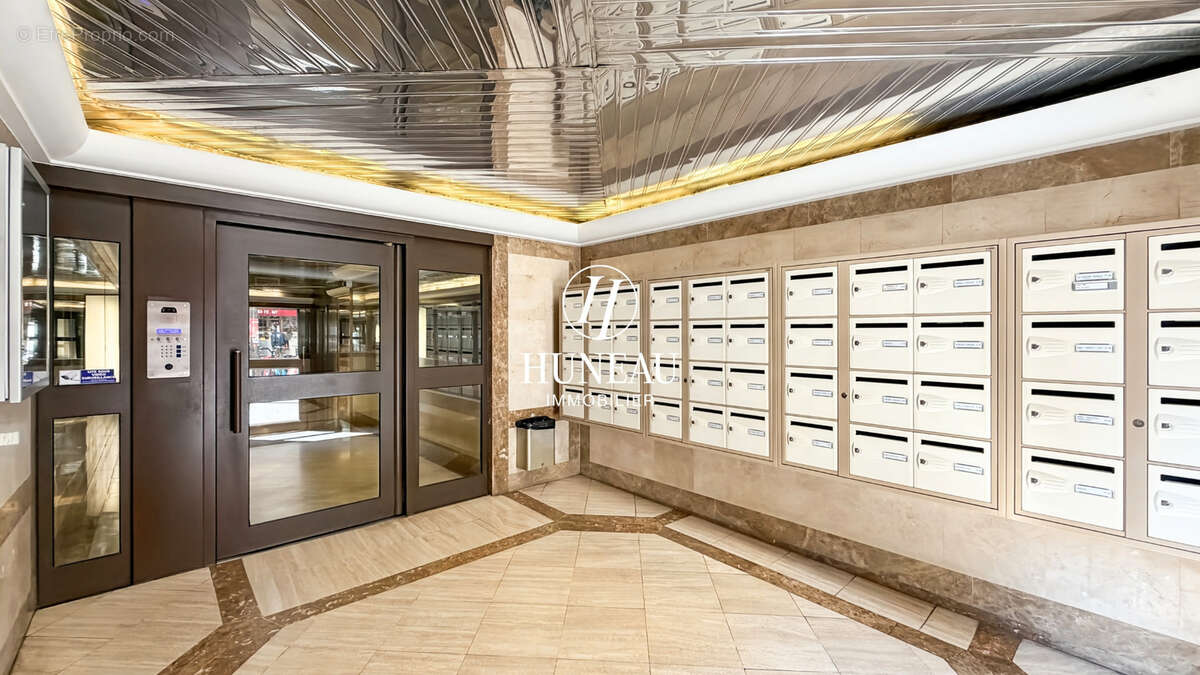 Studio avec grand balcon et en étage élevé - photo 10