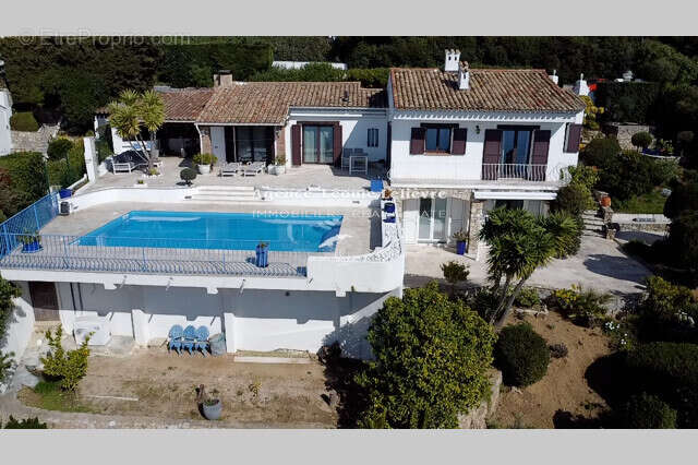 Maison à LES ISSAMBRES