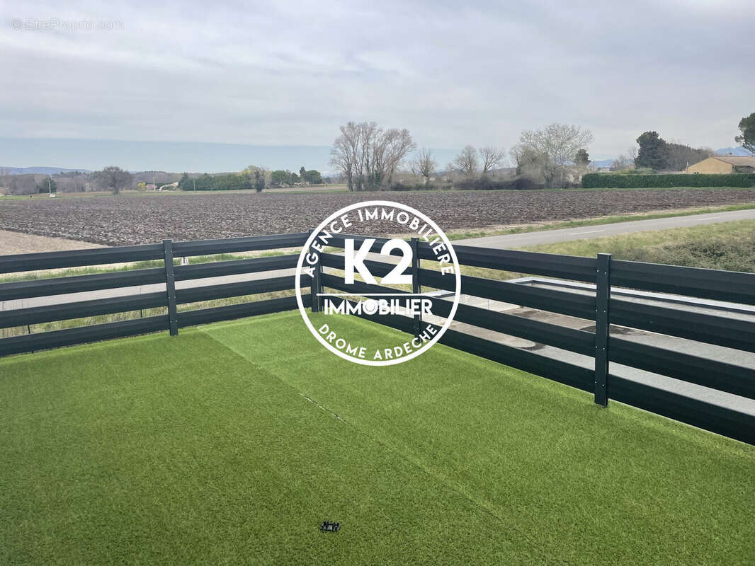 Maison à MONTELIMAR