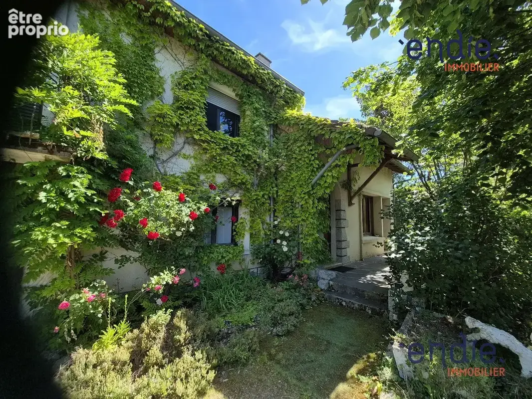 Maison 7 pièces 200 m² à vendre à Neuvy (03000) - photo 2