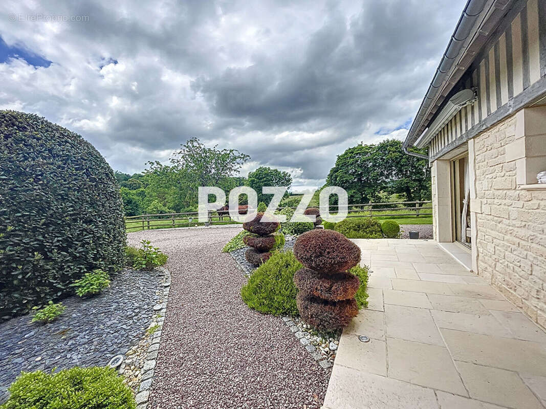 Propriété Normande au coeur du Pays d'Auge - 10 pièces (250 m2) - photo 6