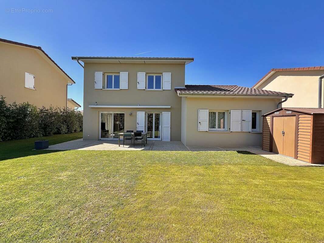 Maison à CHARVIEU-CHAVAGNEUX