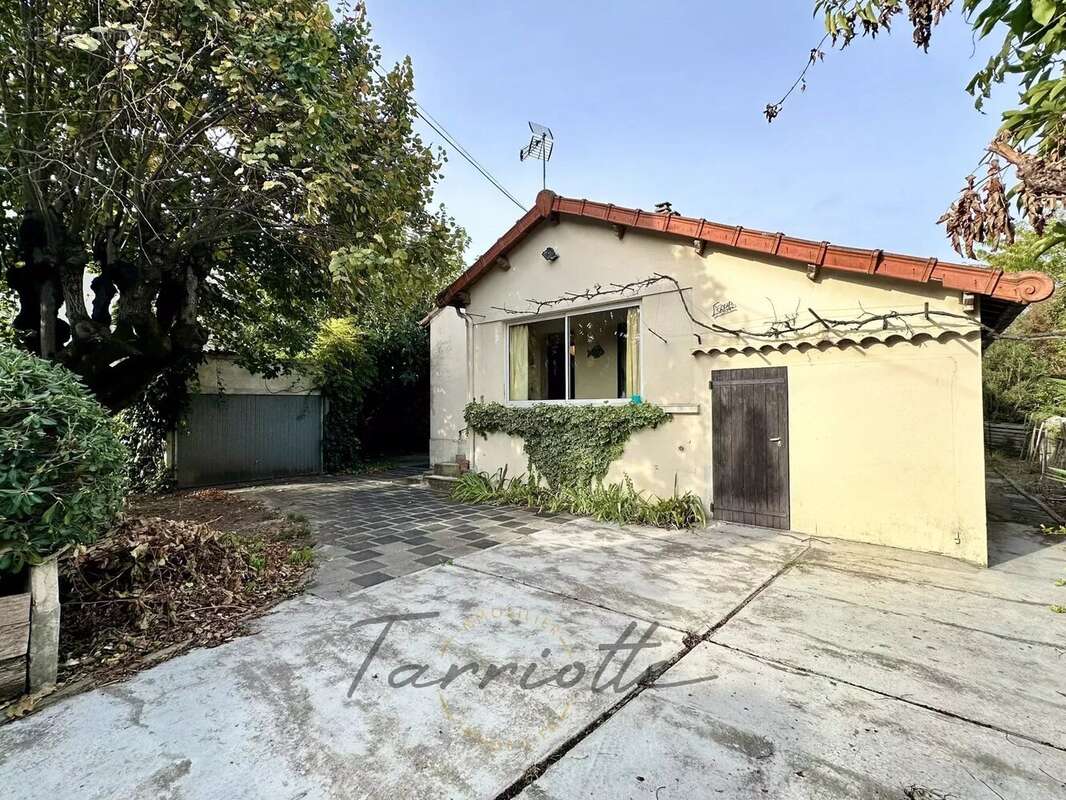 Maison à MONTELIMAR