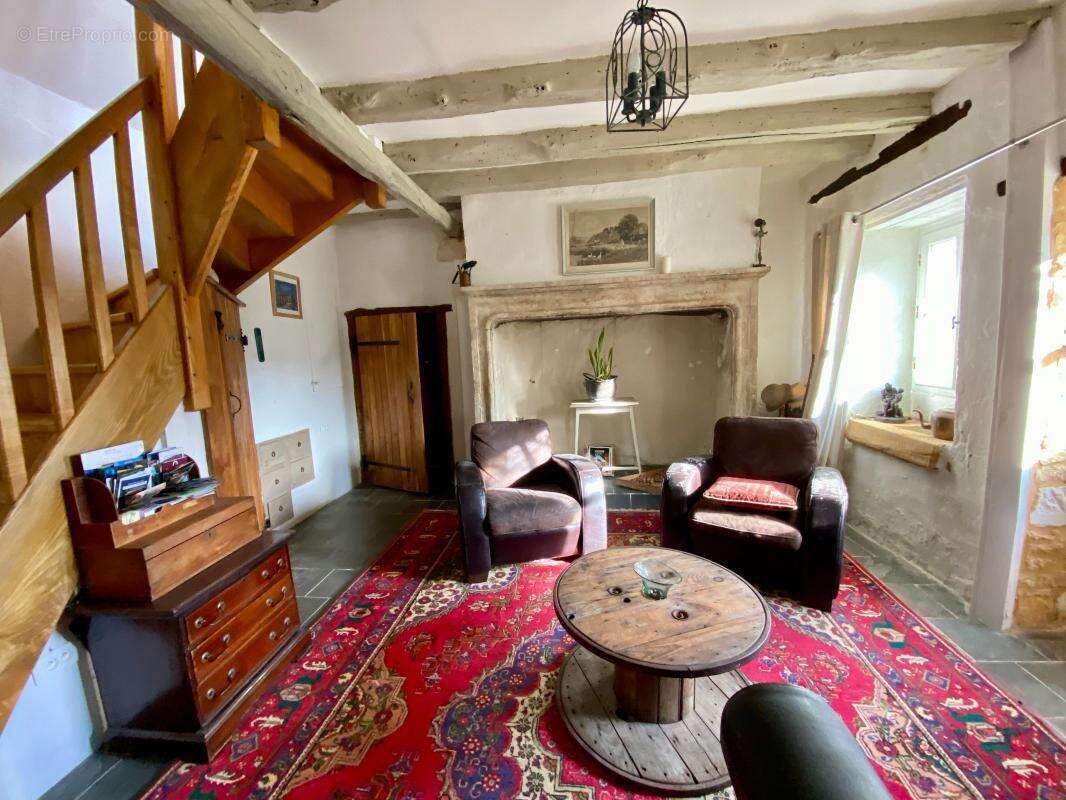 Maison à SAINTE-ALVERE